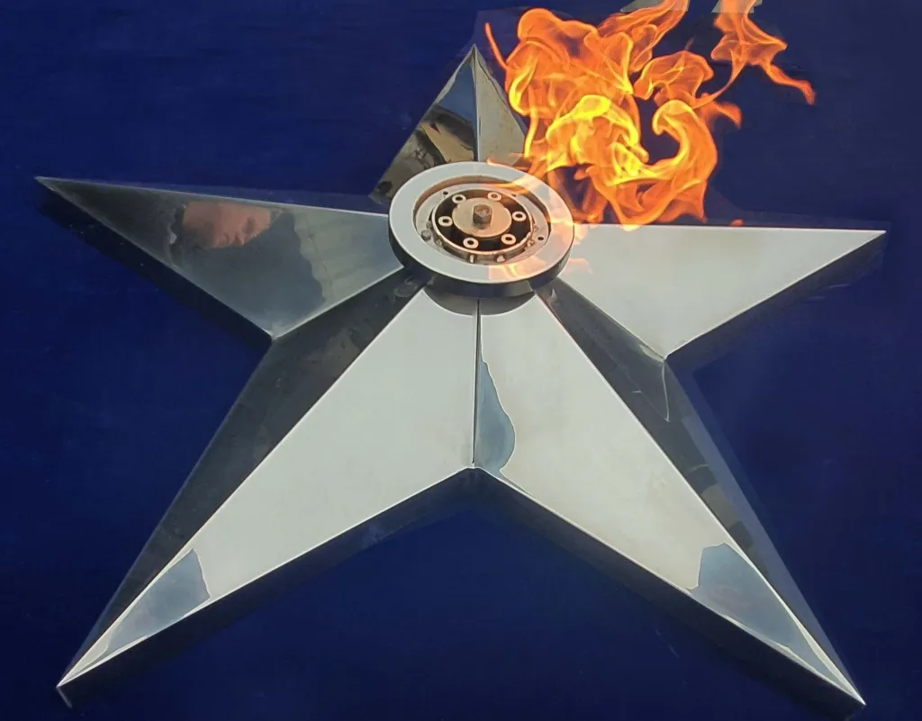 Вечный огонь символ воинской славы Вельск